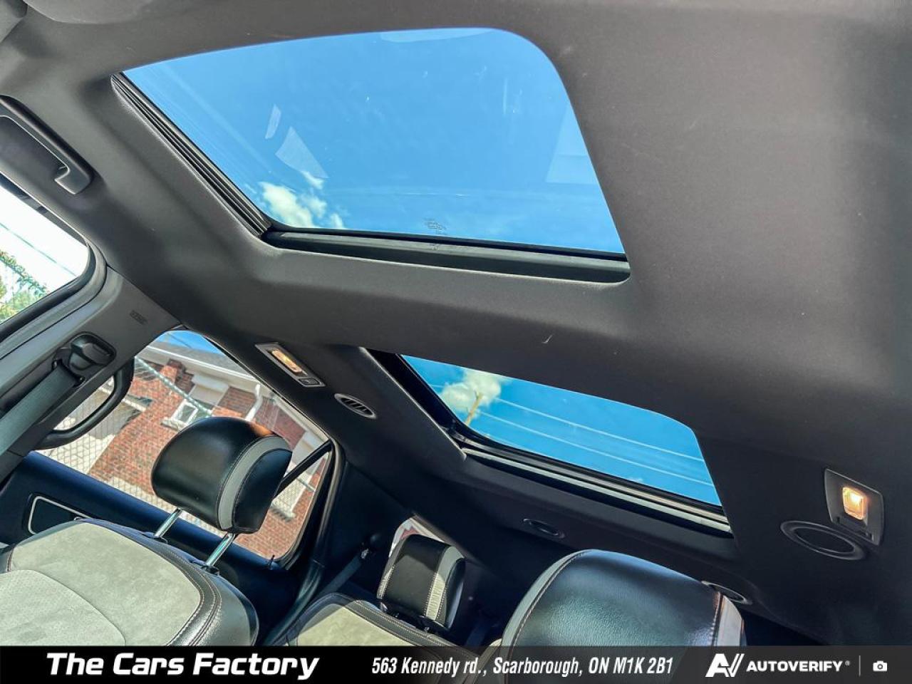 2017 Ford Explorer 4WD XLT Lether/ Roof / Apple Carplay - No Accident - Photo #21