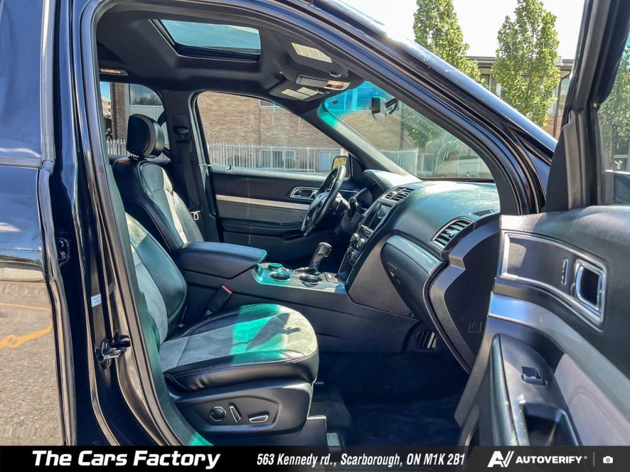 2017 Ford Explorer 4WD XLT Lether/ Roof / Apple Carplay - No Accident - Photo #22