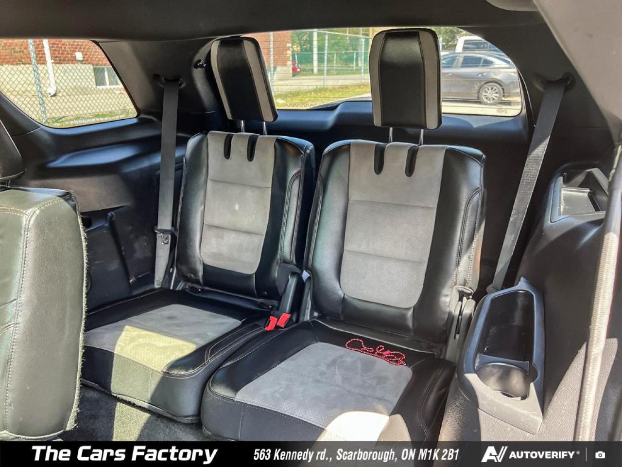 2017 Ford Explorer 4WD XLT Lether/ Roof / Apple Carplay - No Accident - Photo #25