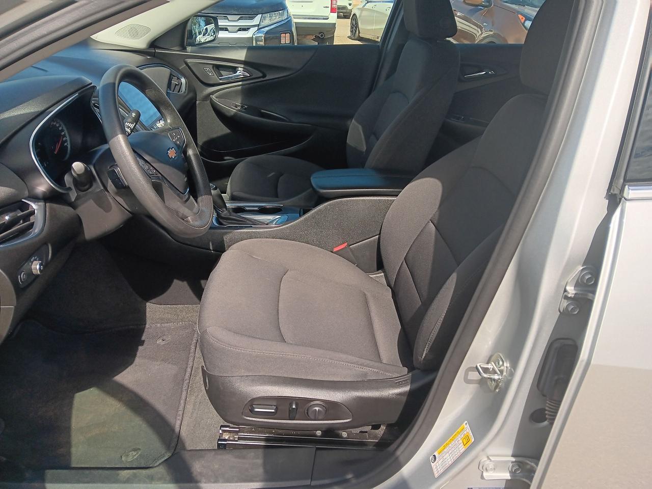 2020 Chevrolet Malibu LT, Blindspot, Lane Assist, BU Cam Remote Htd Seat - Photo #11