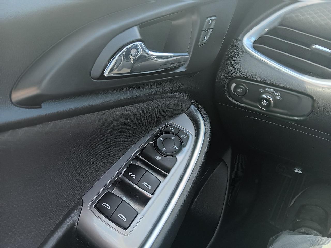 2020 Chevrolet Malibu LT, Blindspot, Lane Assist, BU Cam Remote Htd Seat - Photo #22