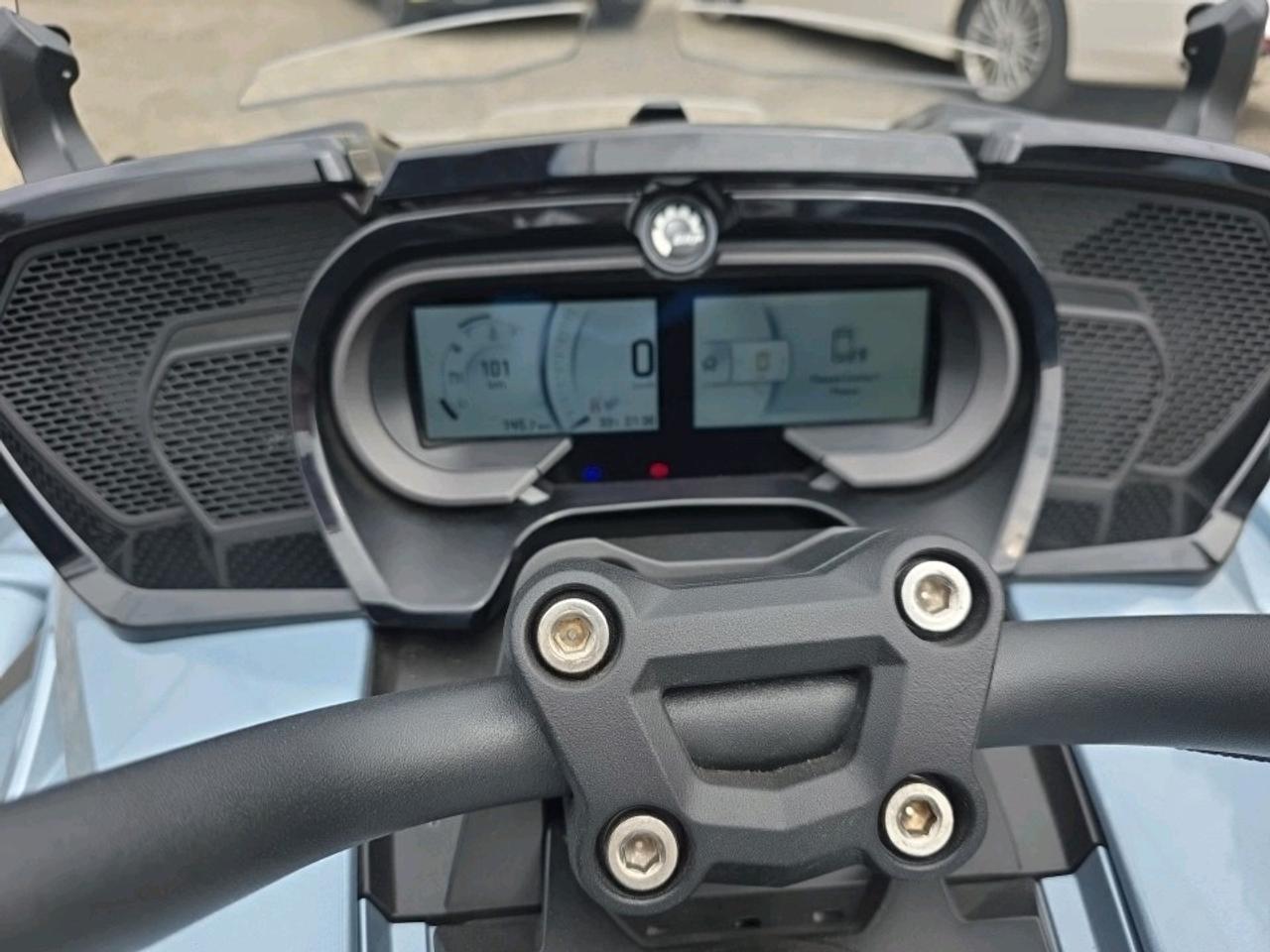 2021 Can-Am Spyder F3 Limited Photo
