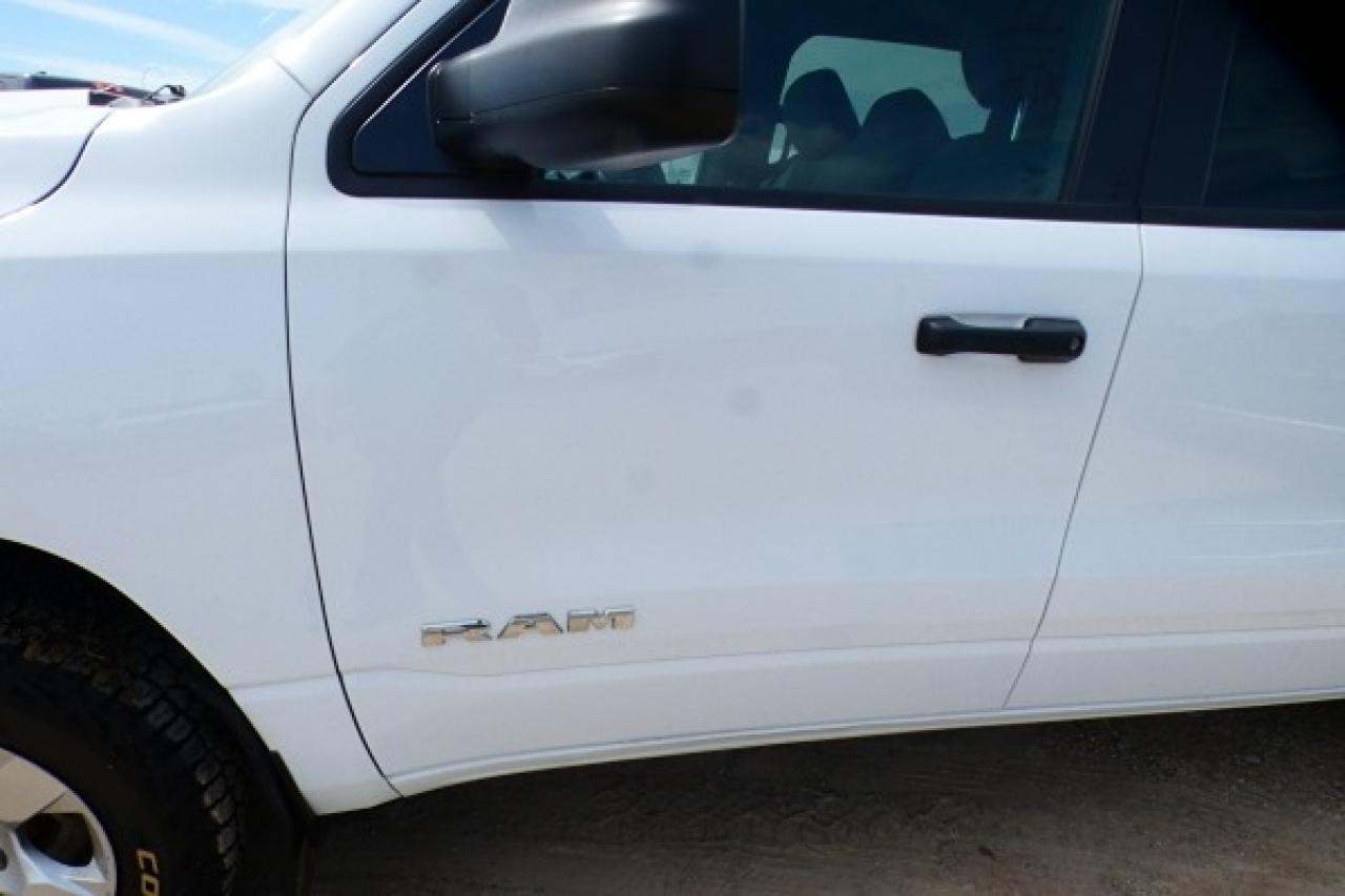 2022 Dodge Ram 1500 Tradesman 4x4 Crew Cab w/cloth seats, BUC - Photo #25