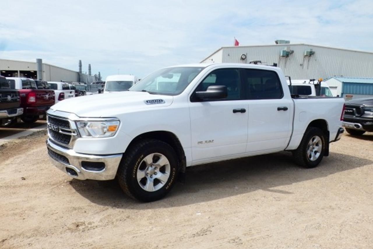 2022 Dodge Ram 1500 Tradesman 4x4 Crew Cab w/cloth seats, BUC - Photo #2