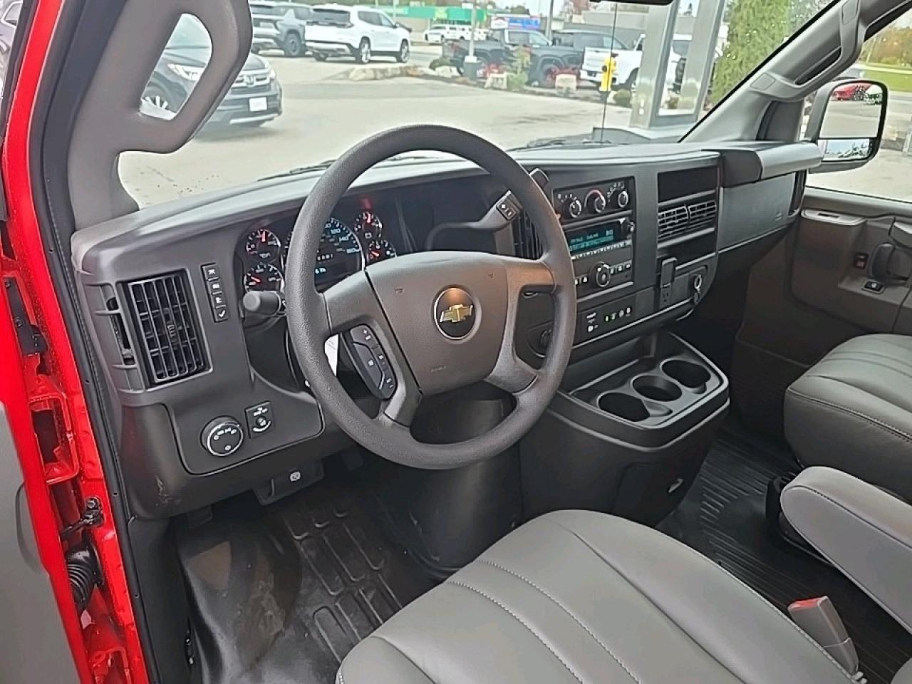 2025 Chevrolet Express 2500 Work Van Photo