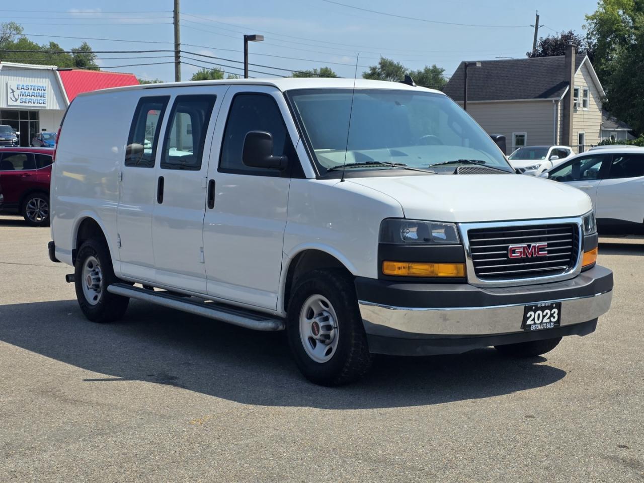 2023 GMC Savana G2500 135" ,RWD, Low kms - Photo #3