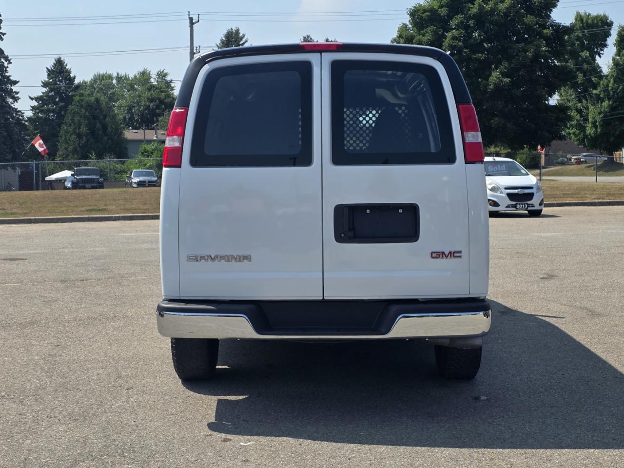 2023 GMC Savana G2500 135" ,RWD, Low kms - Photo #6
