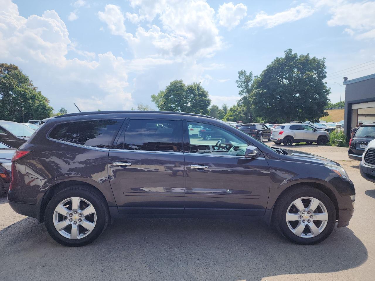 2017 Chevrolet Traverse 1LT l AWD l 7 Seater l RemoteStartlWell Maintained Photo4