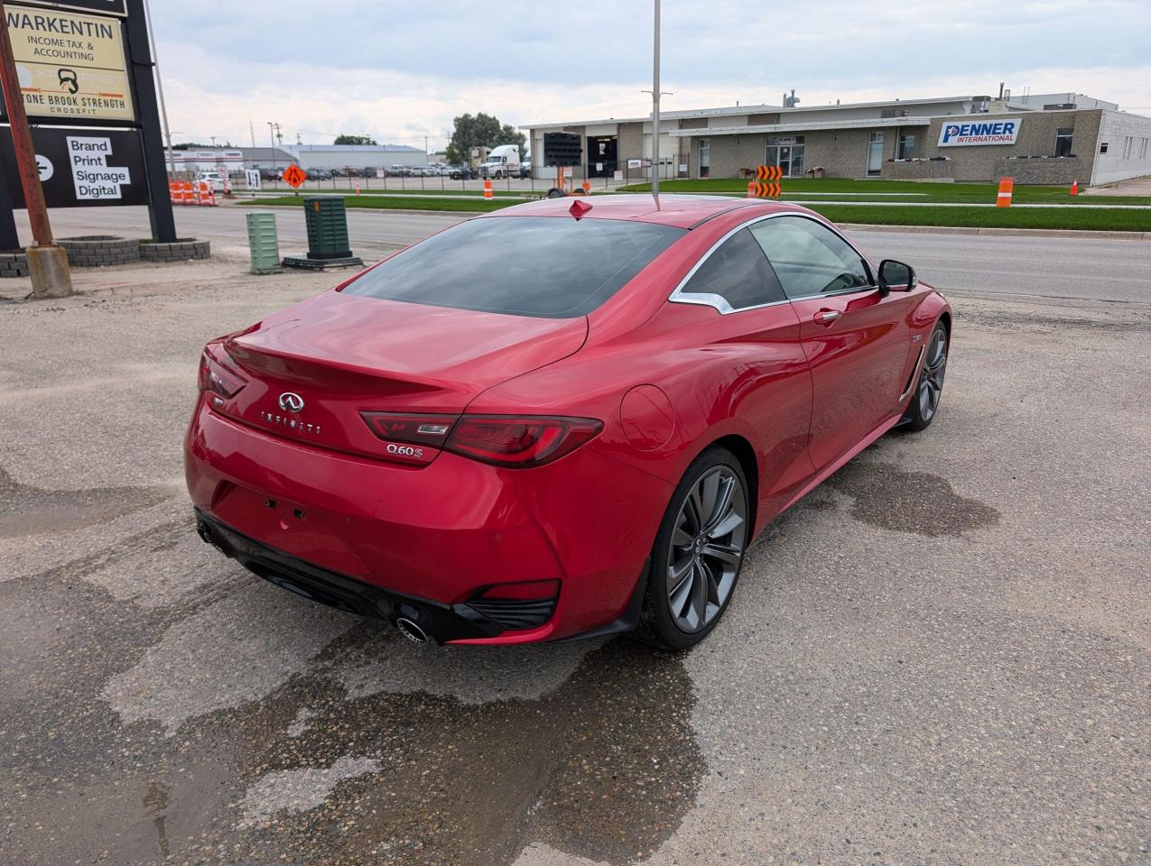 2018 Infiniti Q60 RED SPORT 400 | 400HP | No Accidents - Photo #4