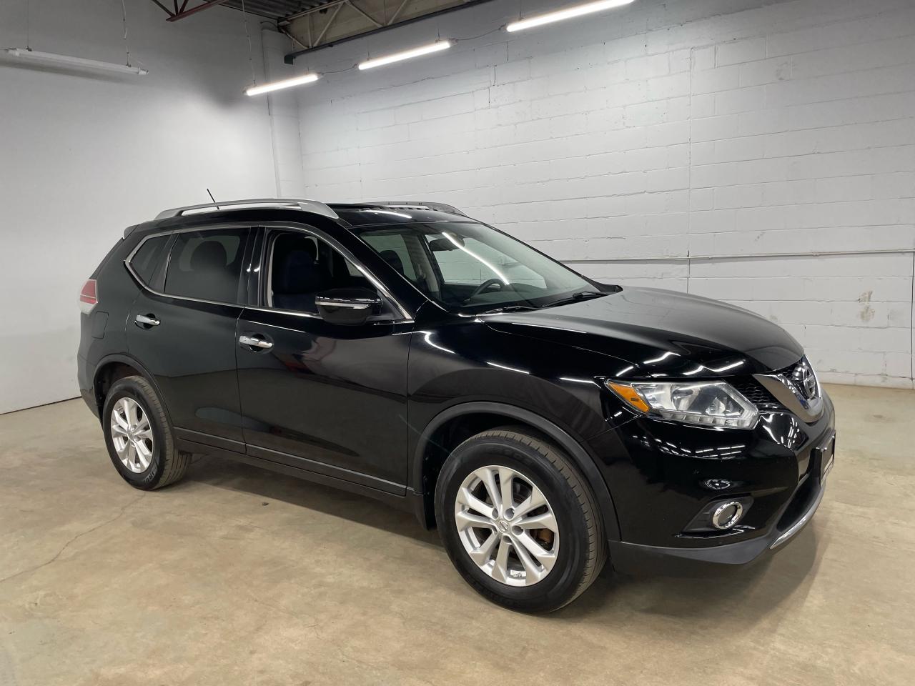 Used 2014 Nissan Rogue SV AWD for sale in Guelph, ON