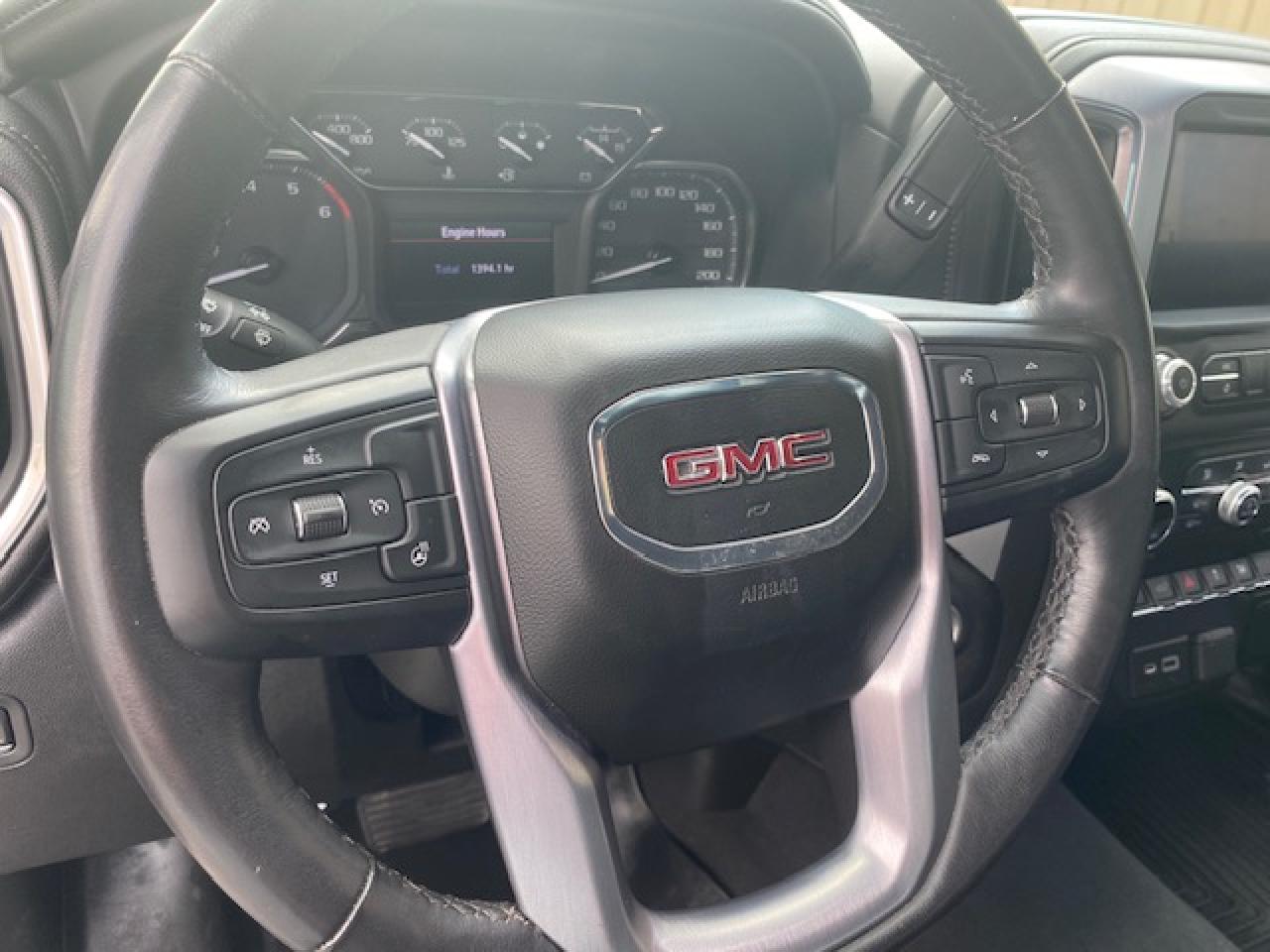 2022 GMC Sierra 1500 SLE - Photo #9