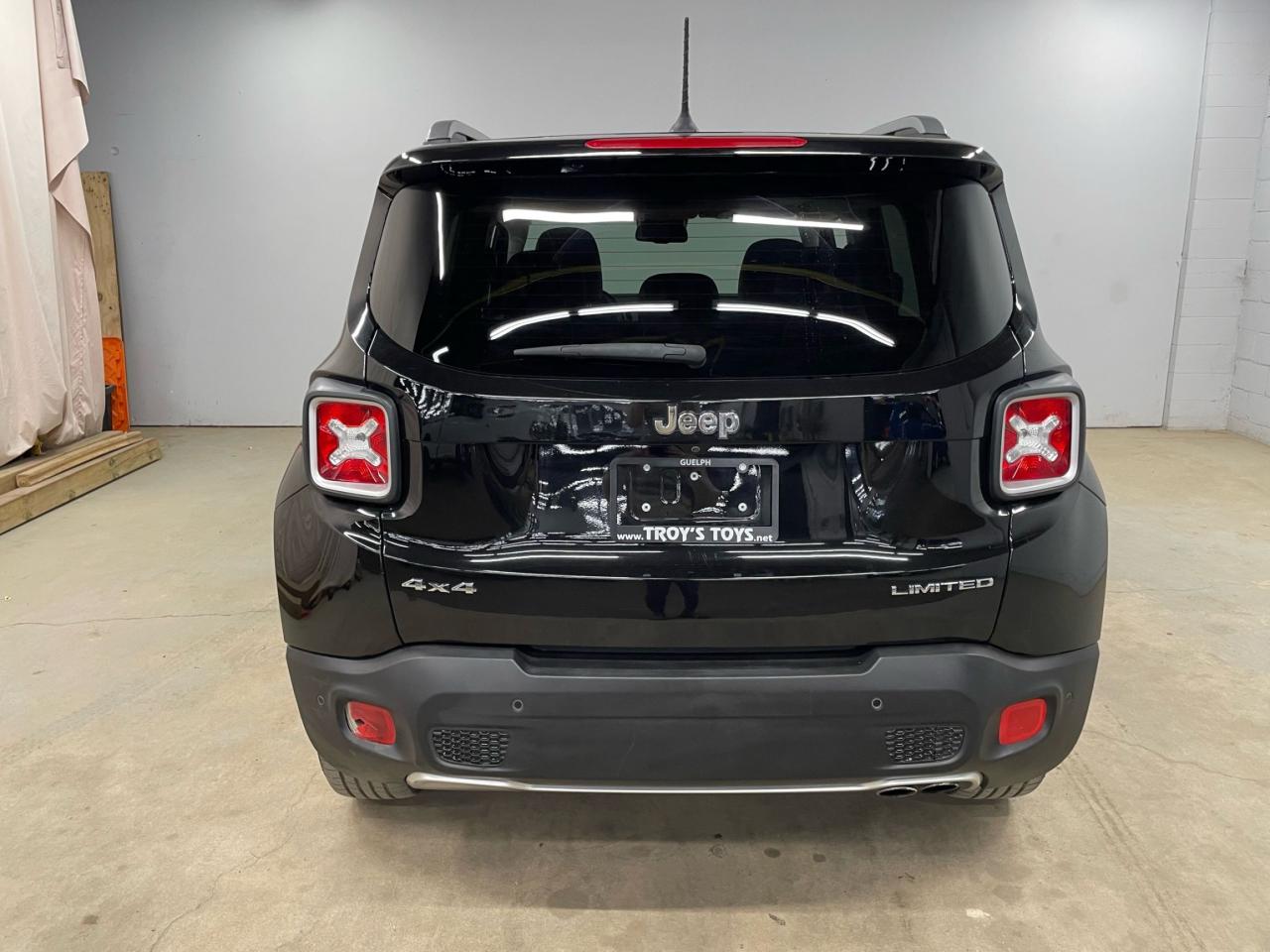 2016 Jeep Renegade 4WD 4DR LIMITED