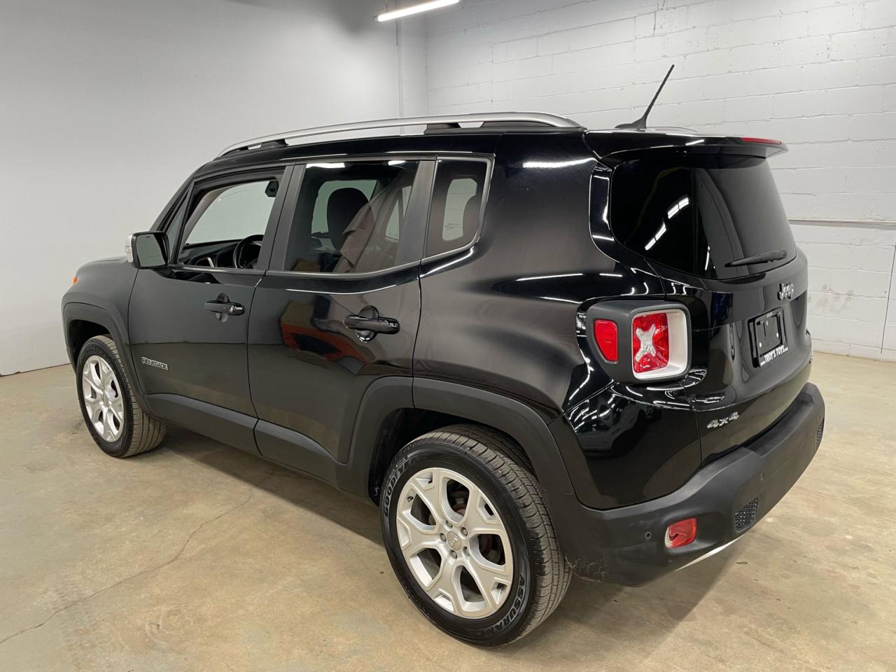 2016 Jeep Renegade 4WD 4DR LIMITED