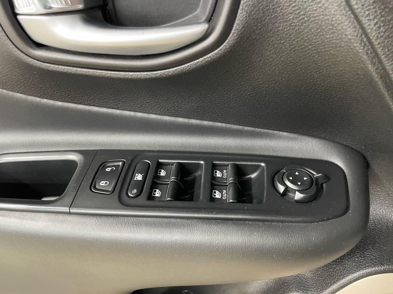 2016 Jeep Renegade 4WD 4DR LIMITED