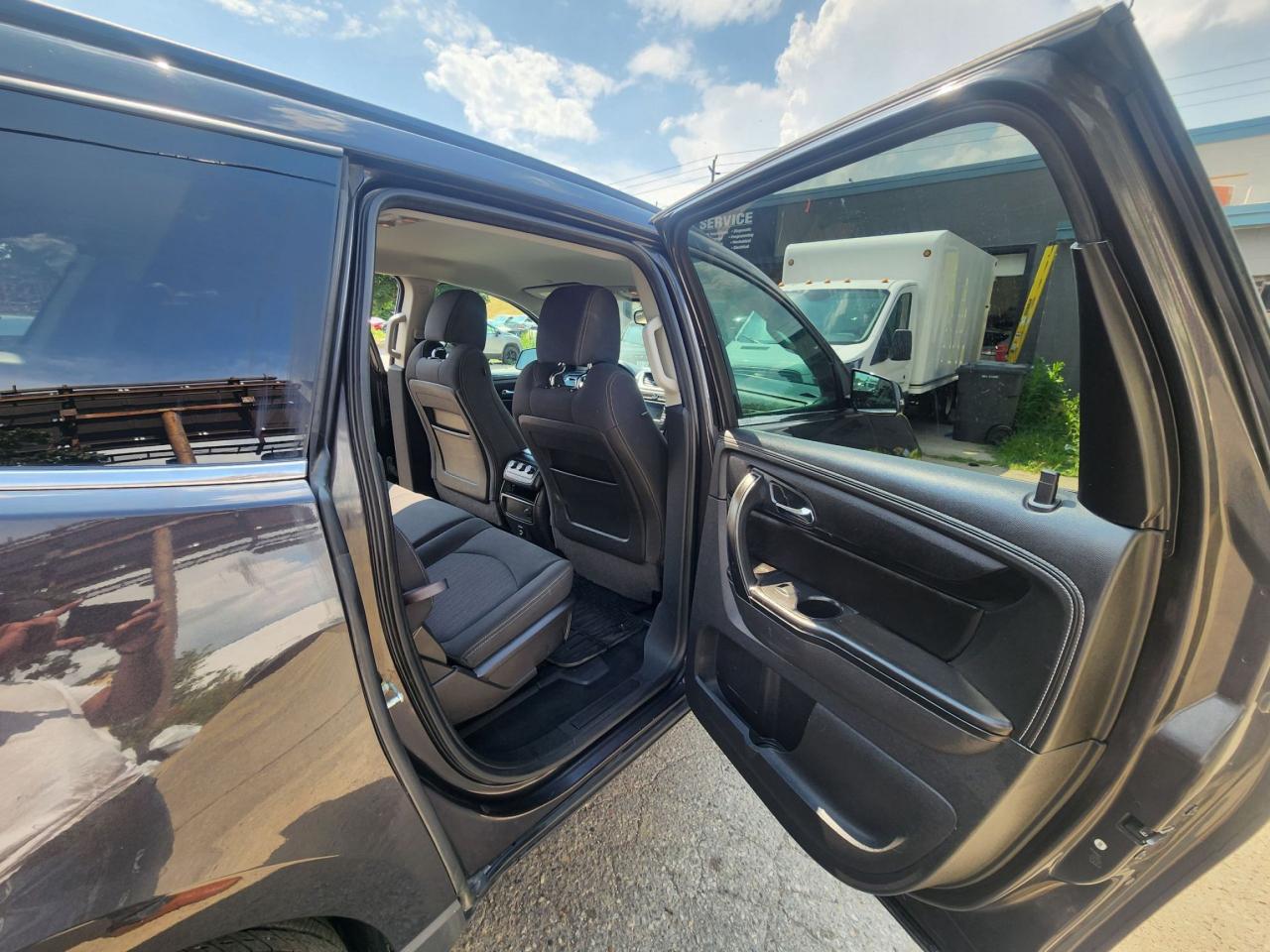 2017 Chevrolet Traverse 1LT l AWD l 7 Seater l RemoteStartlWell Maintained