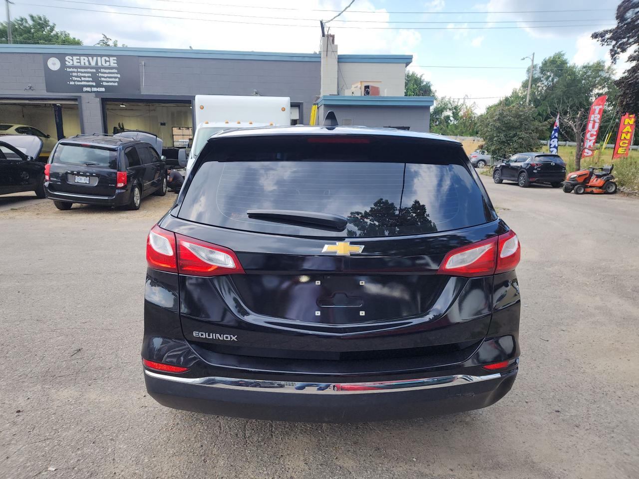 2018 Chevrolet Equinox LS l Clean Carfax l No Accidents l Well Maintained - Photo #7