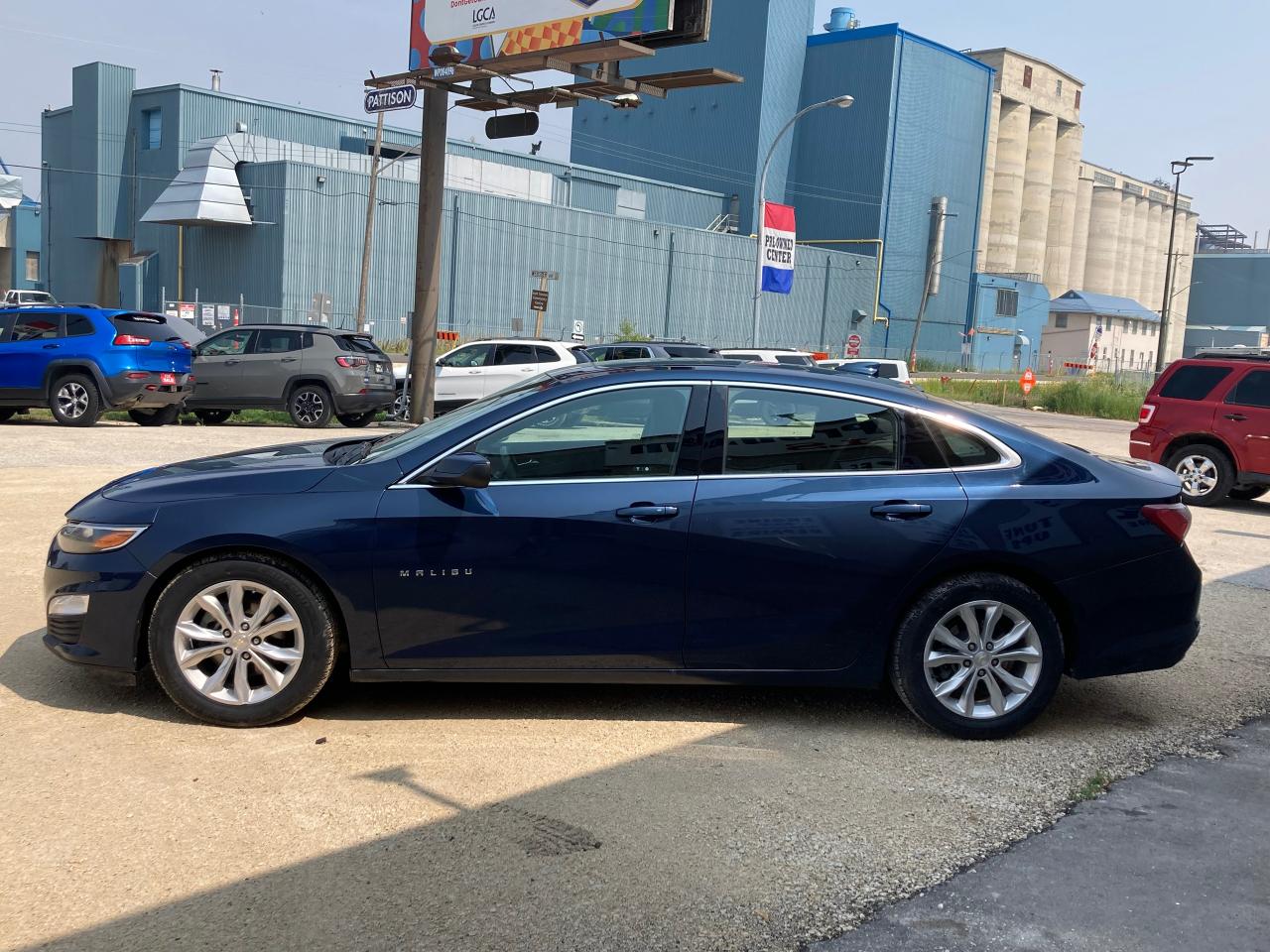 2019 Chevrolet Malibu LT - Photo #4