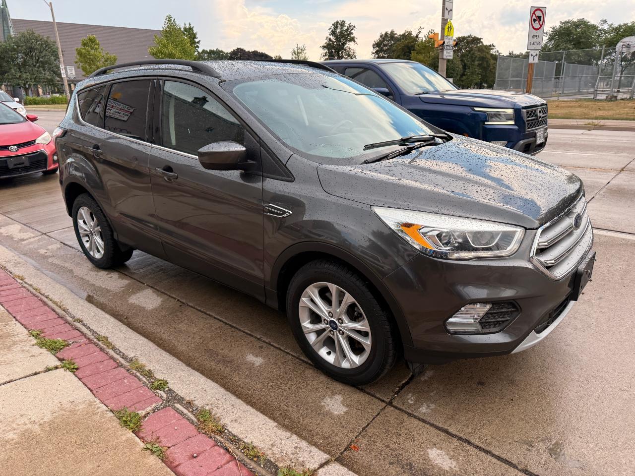 2017 Ford Escape FWD 4dr SE - Photo #6