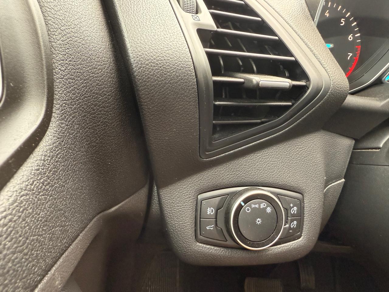 2017 Ford Escape FWD 4dr SE - Photo #30