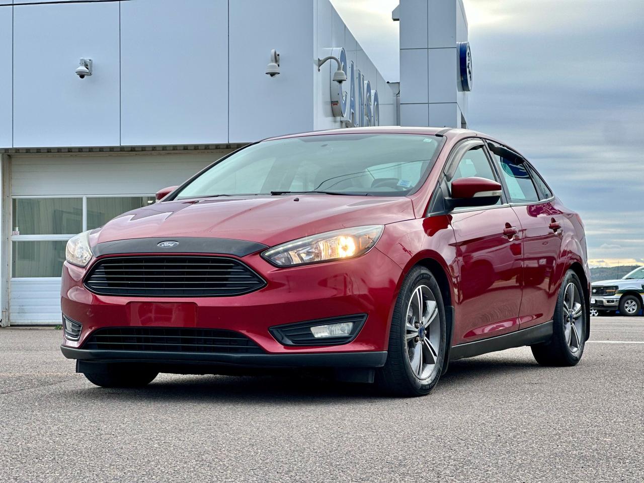 2017 Ford Focus SE SE W/FRESH MVI Photo5