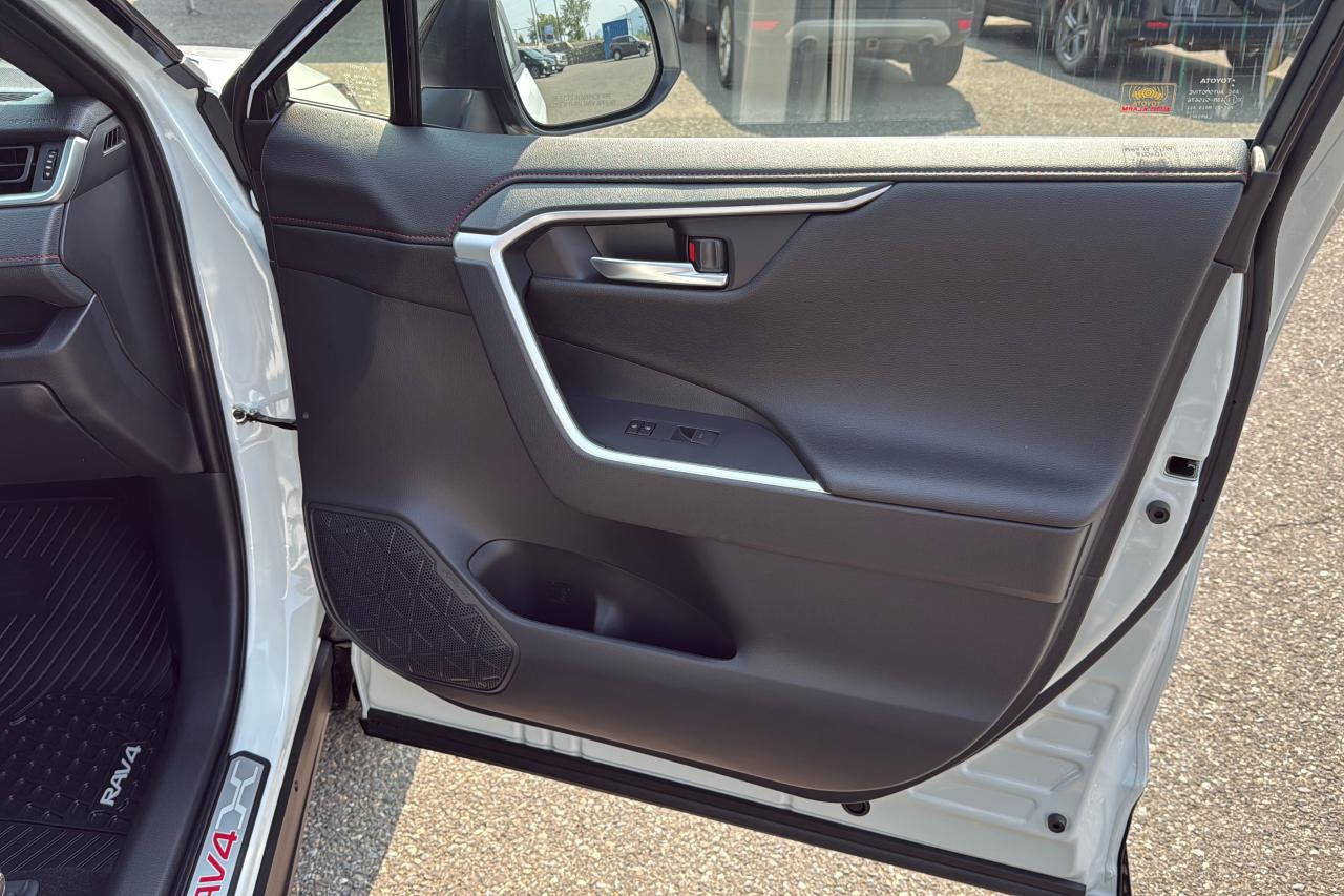 2025 Toyota RAV4 Plug-In Hybrid XSE TECH Photo
