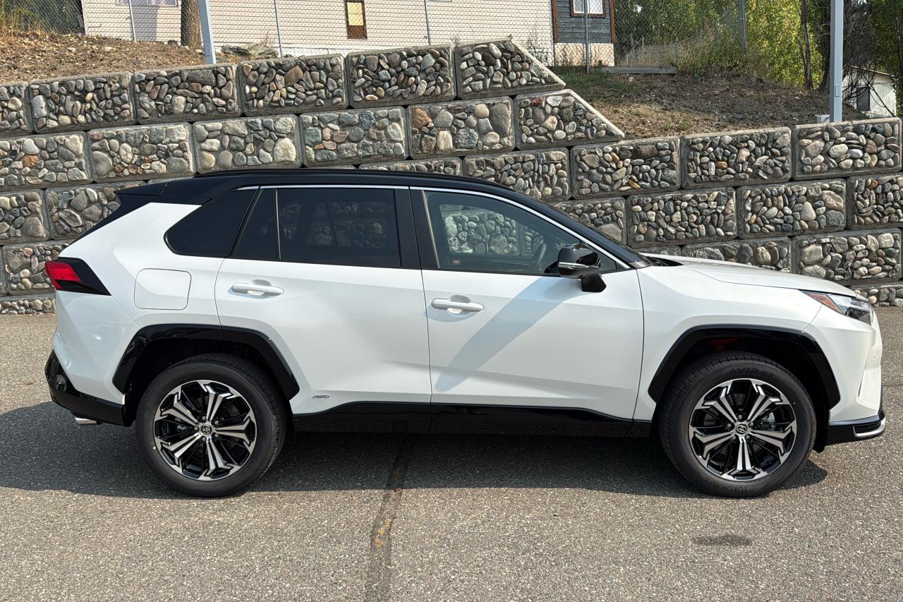 2025 Toyota RAV4 Plug-In Hybrid XSE TECH Photo