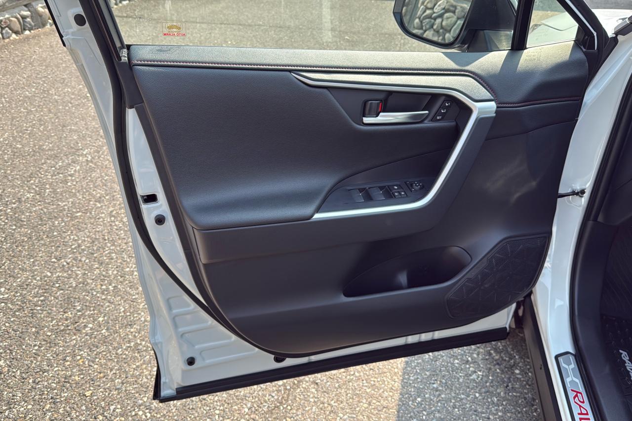 2025 Toyota RAV4 Plug-In Hybrid XSE TECH Photo