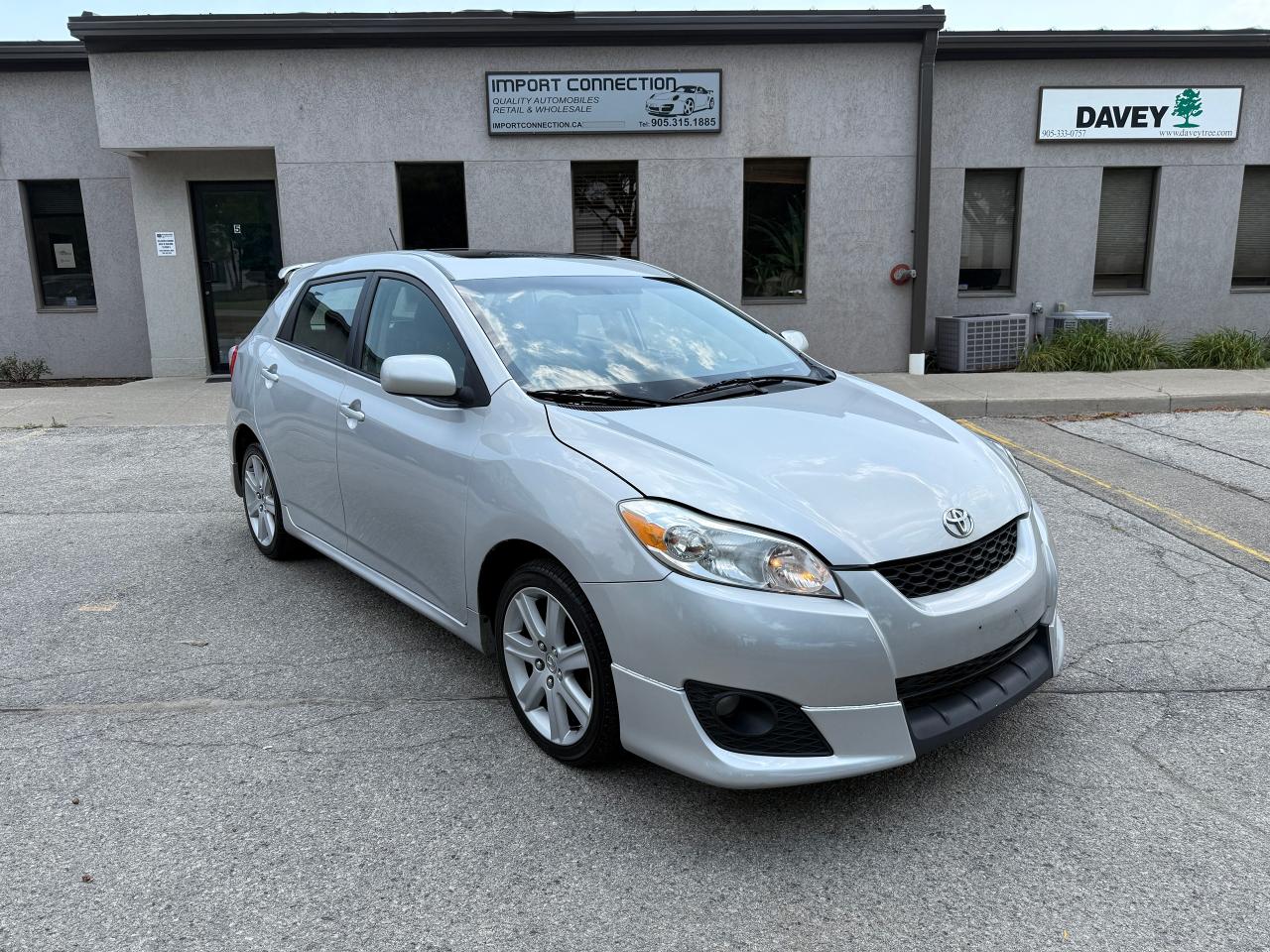 2009 Toyota Matrix XR,SUNROOF,ALLOYS,LOW MILEAGE,CERTIFIED ! Photo2