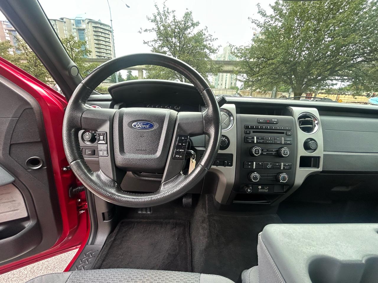 2012 Ford F-150 XLT - Photo #12