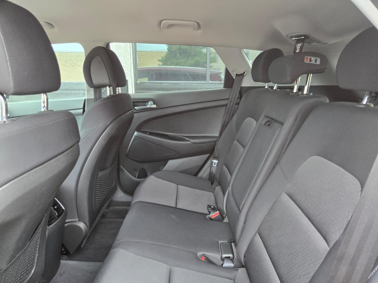 2017 Hyundai Tucson AWD - ONE OWNER|CAMERA|BLINDSPOT|HEATED SEAT - Photo #9