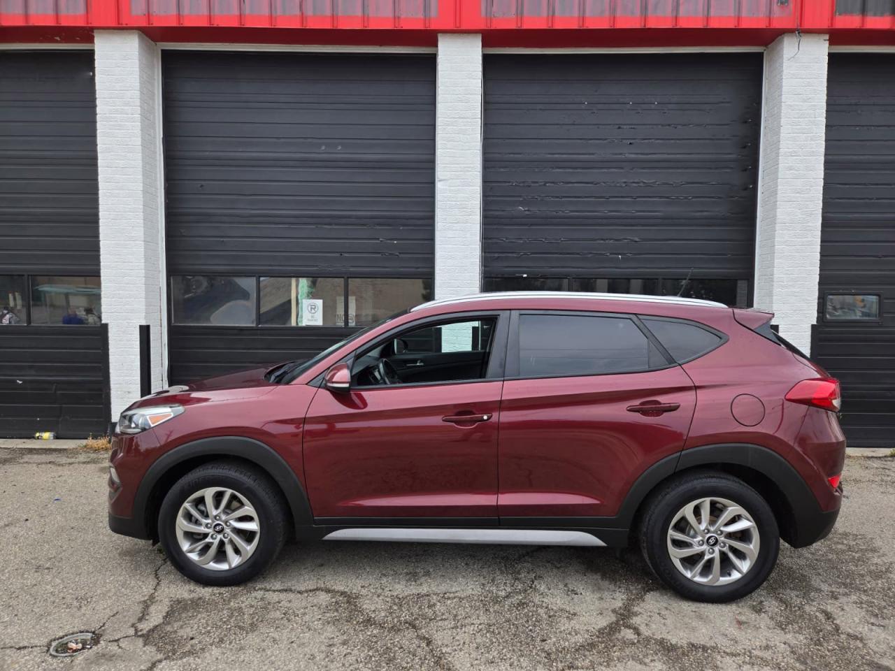 2017 Hyundai Tucson AWD - ONE OWNER|CAMERA|BLINDSPOT|HEATED SEAT Photo2