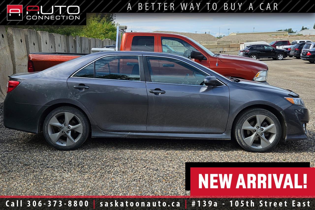 Used 2014 Toyota Camry SE V6 - PREMIUM PKG - LEATHER - NAVIGATION - JBL AUDIO for sale in Saskatoon, SK