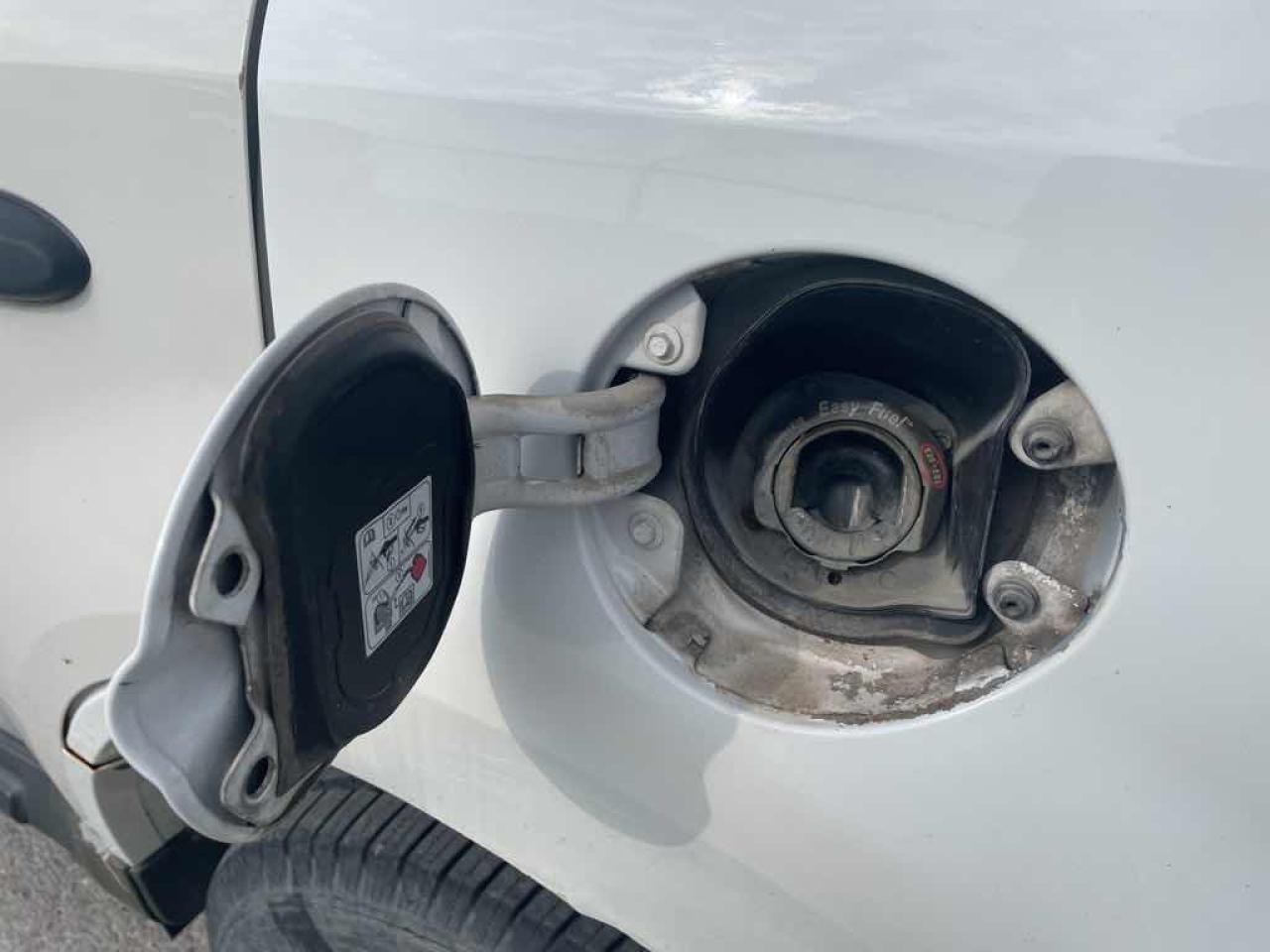 2011 Ford Escape HYBRID - Photo #21