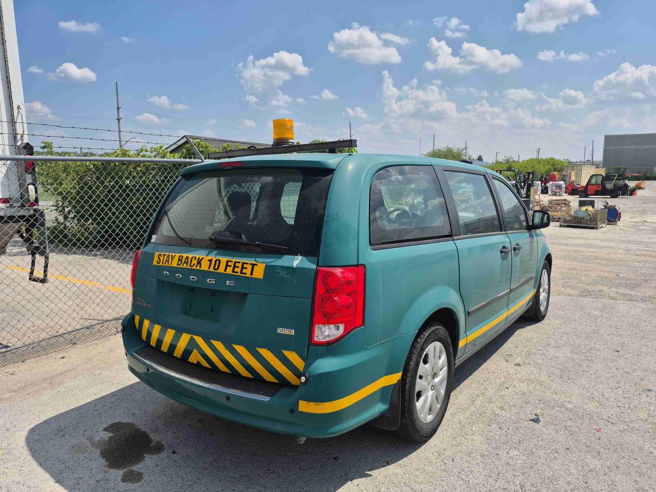 2016 Dodge Grand Caravan SE - Photo #4