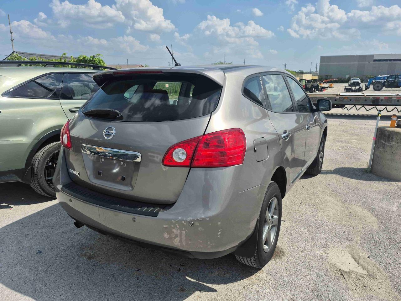 2013 Nissan Rogue  - Photo #4