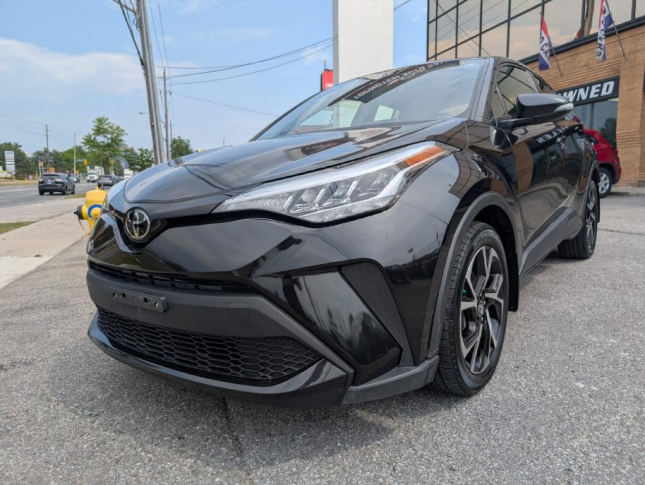 Used 2022 Toyota C-HR XLE for sale in North York, ON