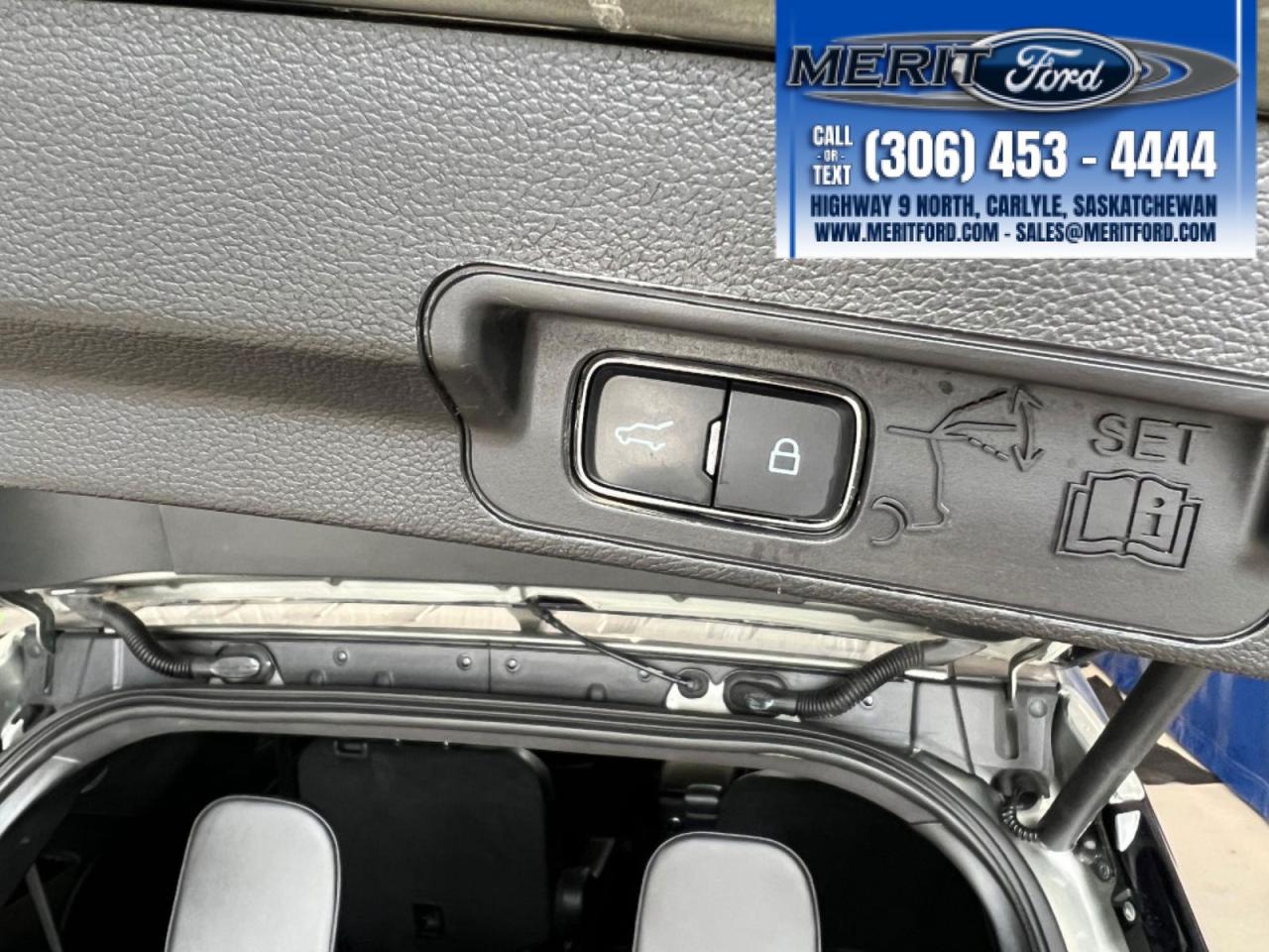 2020 Ford Explorer XLT Pre-Winter Clearance Sale Photo5