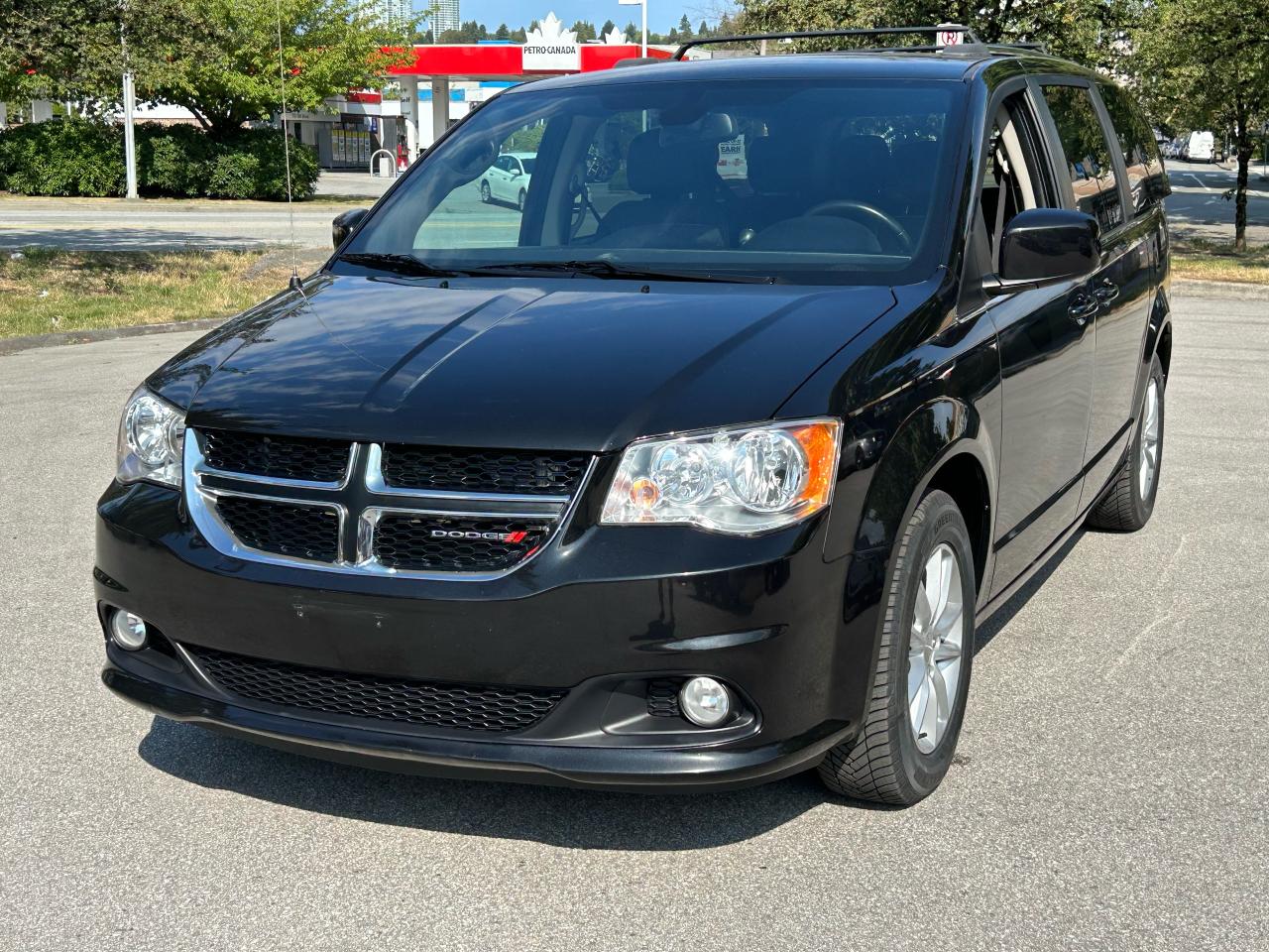 <div>extremely nice option caravan with Low mileage. New tires all around</div><div><br></div>