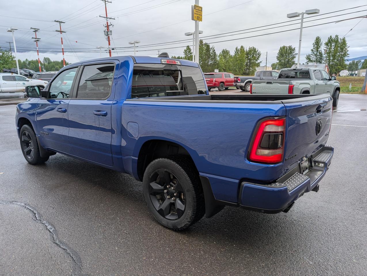 2019 RAM 1500 SPORT Photo4