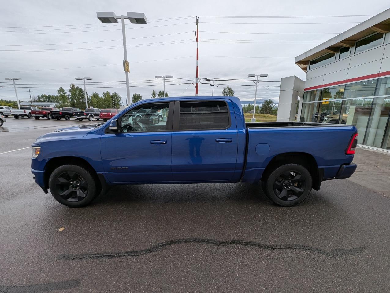 2019 RAM 1500 SPORT Photo3