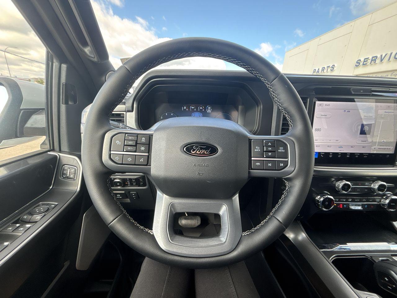 2025 Ford F-150 Lariat 4WD SuperCrew 6.5' Box Photo5