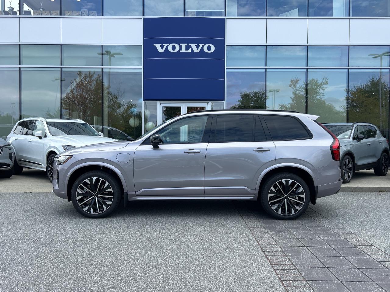 New 2026 Volvo XC90 Plug-In Hybrid T8 AWD Ultra Dark Theme 7-Seater for sale in Surrey, BC