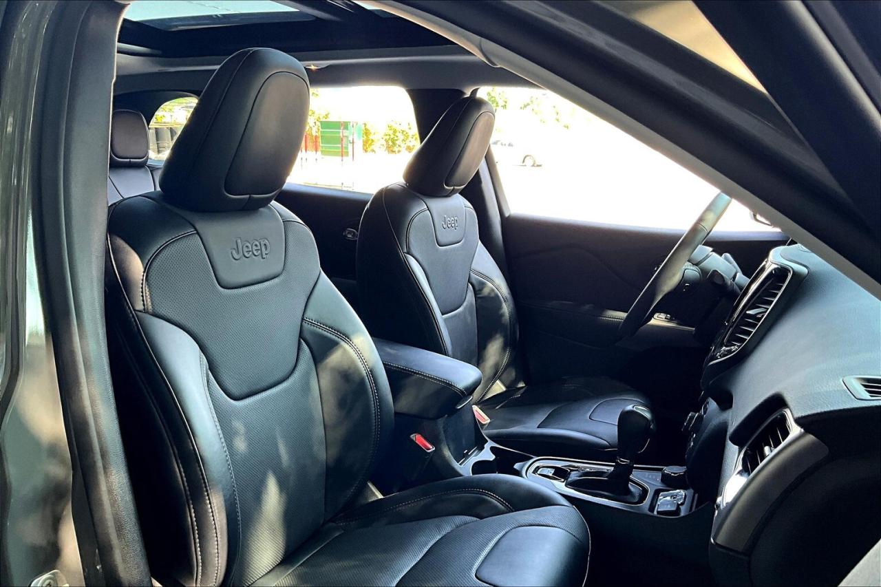 2022 Jeep Cherokee Limited Elite | Panoroof | Alpine | Tow Pkg | 4X4 Photo