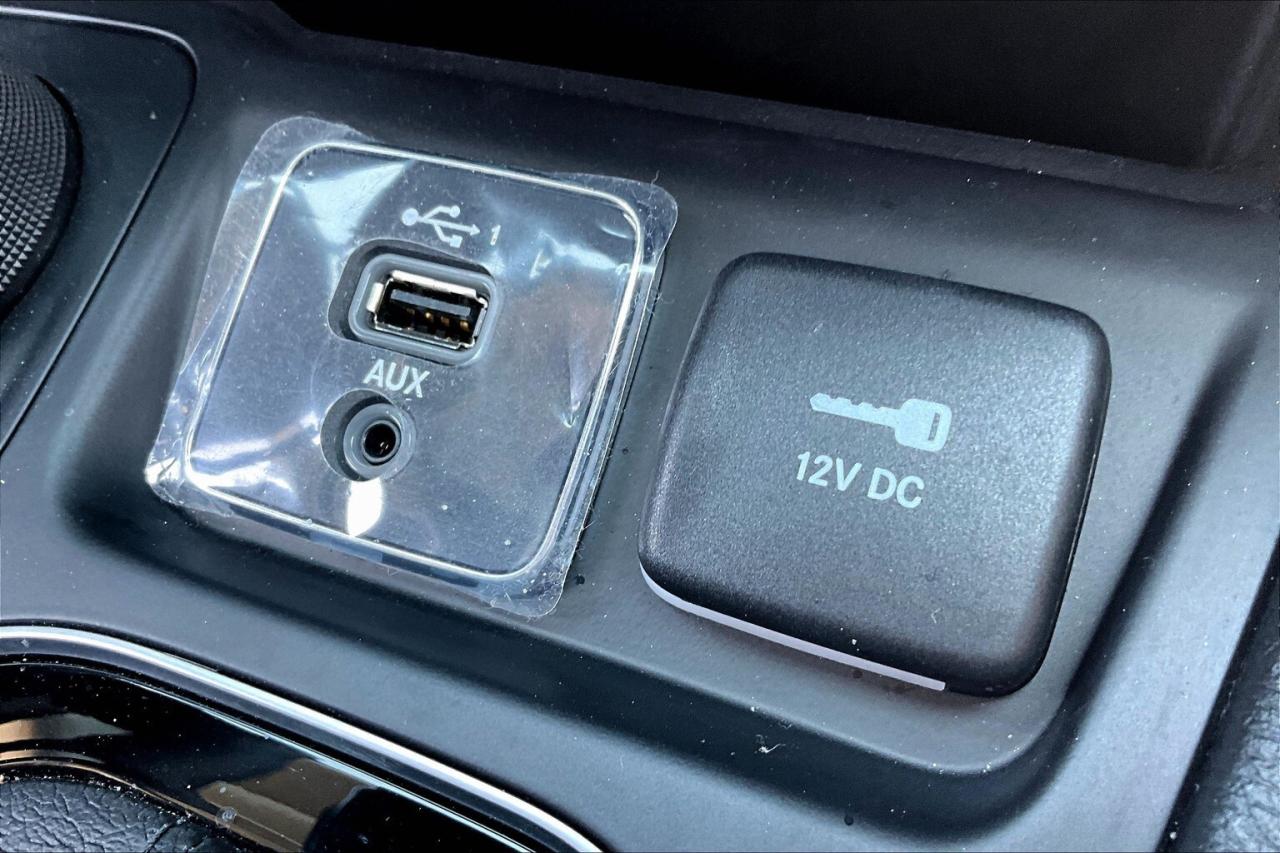 2022 Jeep Cherokee Limited Elite | Panoroof | Alpine | Tow Pkg | 4X4 Photo