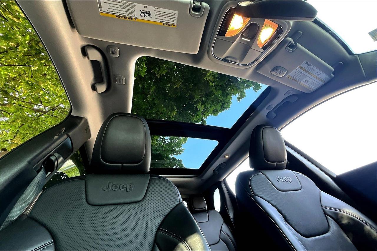 2022 Jeep Cherokee Limited Elite | Panoroof | Alpine | Tow Pkg | 4X4 Photo