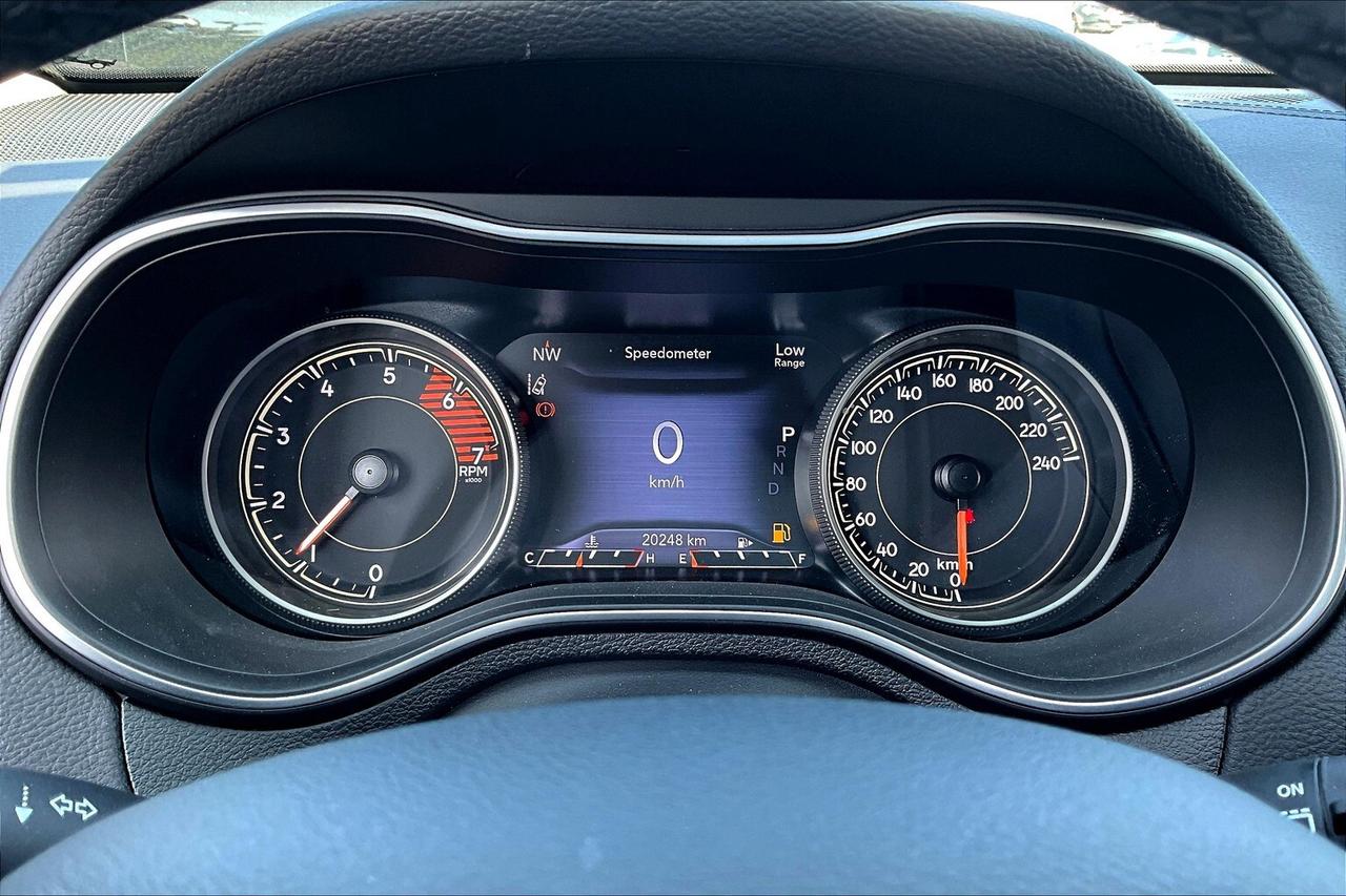 2022 Jeep Cherokee Limited Elite | Panoroof | Alpine | Tow Pkg | 4X4 Photo