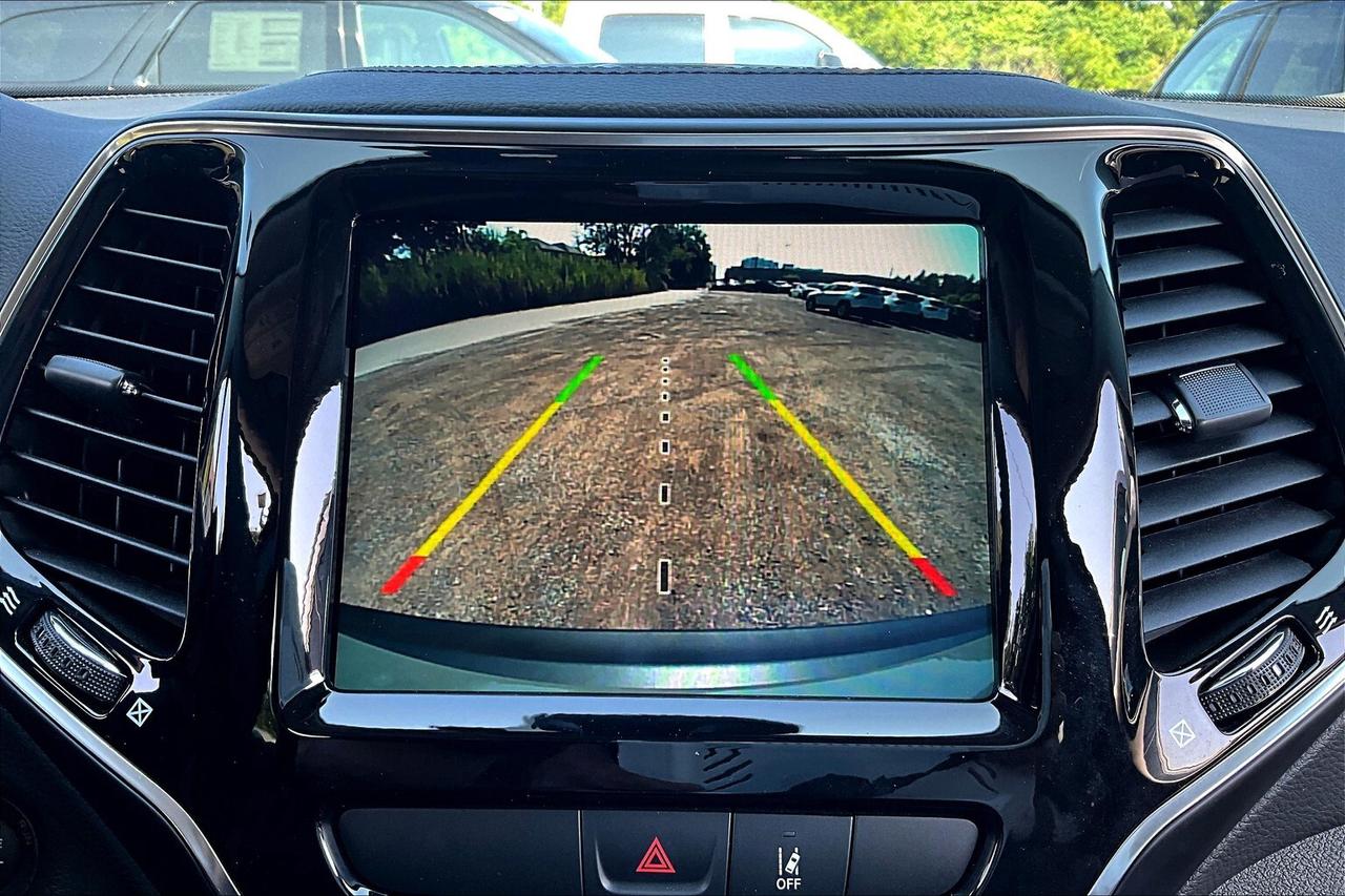 2022 Jeep Cherokee Limited Elite | Panoroof | Alpine | Tow Pkg | 4X4 Photo