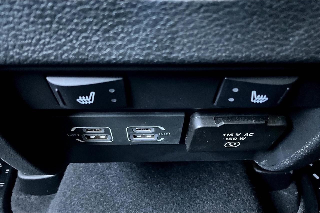 2022 Jeep Cherokee Limited Elite | Panoroof | Alpine | Tow Pkg | 4X4 Photo