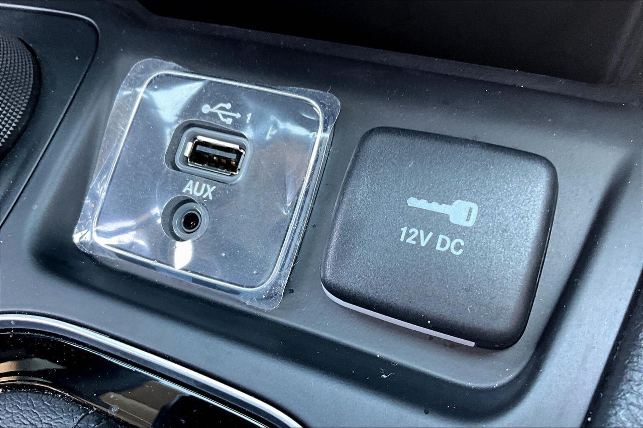 2022 Jeep Cherokee Limited Elite | Panoroof | Alpine | Tow Pkg | 4X4 Photo