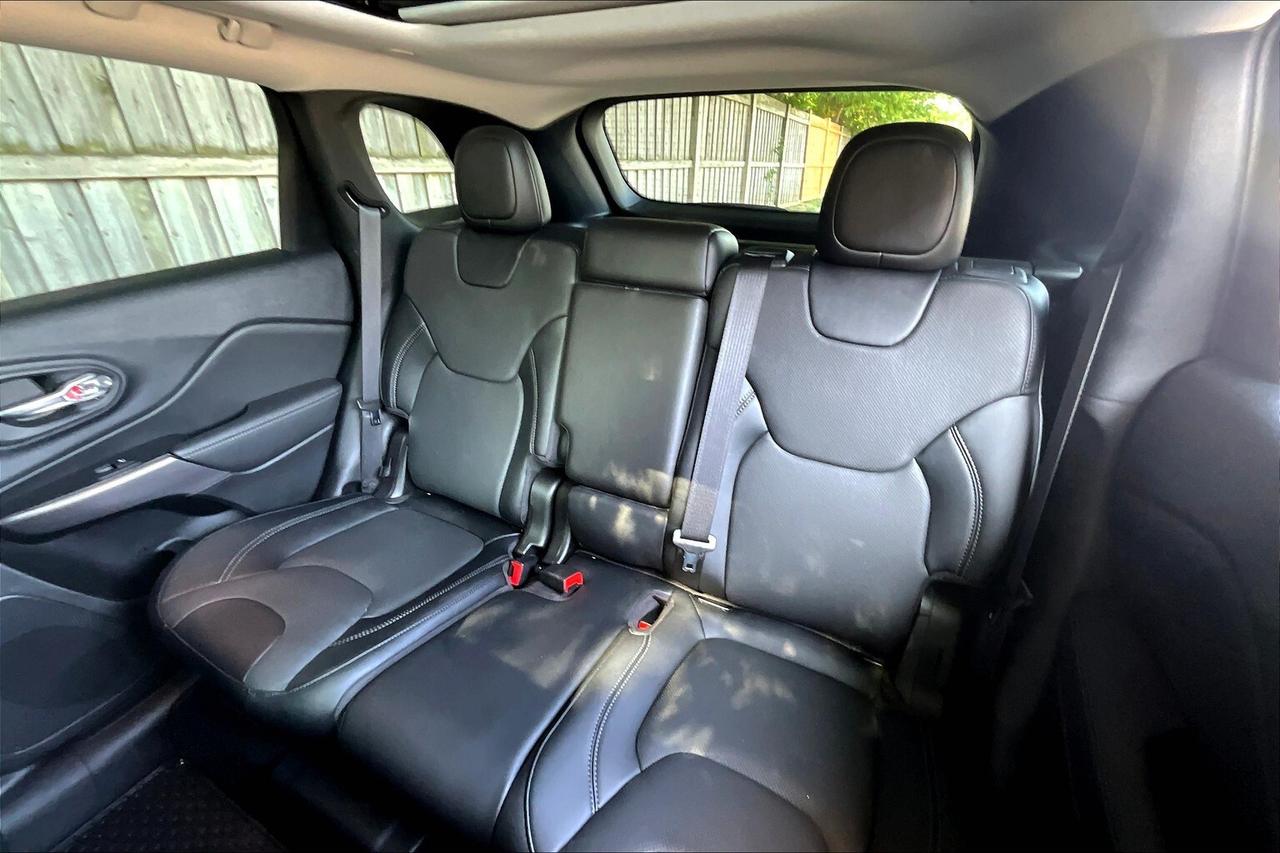2022 Jeep Cherokee Limited Elite | Panoroof | Alpine | Tow Pkg | 4X4 Photo